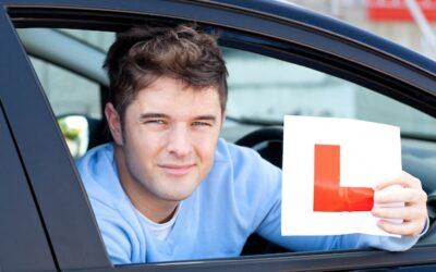 Czy trzeba zasłaniać tablice rejestracyjne na zdjęciach?