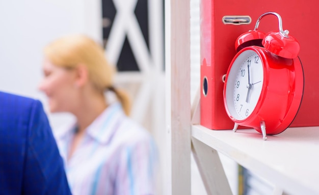 Ile trwa alarm i od czego zależy jego długość?