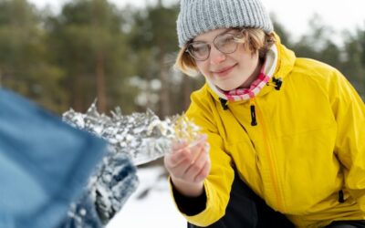Jak spędzić bezpieczne ferie zimowe w górach i nad morzem?
