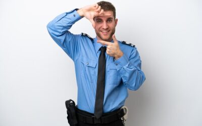 Czy ochroniarz może wylegitymować klienta w sklepie?