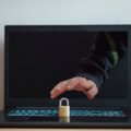 Jak zadbać o bezpieczeństwo komputera w codziennym użytkowaniu?