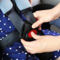 Smart kid belt czy podkładka – co wybrać podczas przewożenia dziecka?