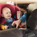 Jaki fotelik samochodowy dla dziecka sprawdzi się podczas codziennych podróży?