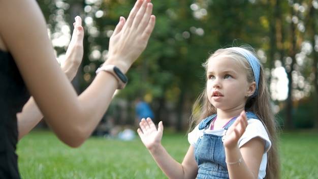 Jakie zagrożenia z którymi może spotkać się dziecko warto wziąć pod uwagę?