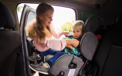Jak można przewozić dziecko w samochodzie zgodnie z przepisami?