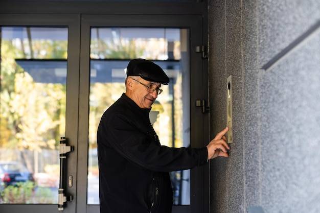 Jak zabezpieczyć mieszkanie przed złodziejem i spać spokojnie?