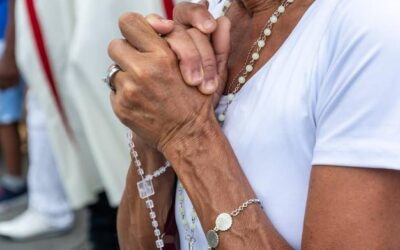 Jak otrzymać opaskę dla seniora w swoim mieście?