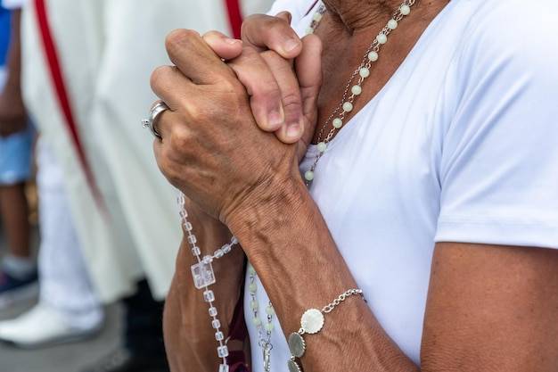 Jak otrzymać opaskę dla seniora w swoim mieście?